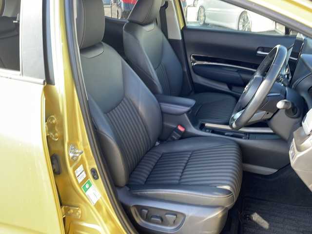 トヨタ アクア Z 茨城県 2021(令3)年 3.6万km ブラスゴールドメタリック 純正SDナビ(バックカメラ/Bluetooth)/コーナーセンサー/レーンキープアシスト/LEDオートライト/オートマチックハイビーム/サイドエアバッグ/スマートキー/冷房AAC/クルーズコントロール/USB入力端子/純正フロアマット/ハーフレザーシート/パワーシート/15インチ純正アルミホイール