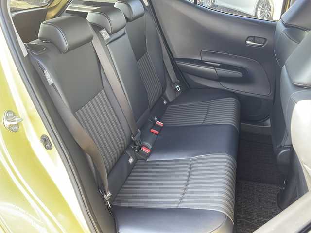 トヨタ アクア Z 茨城県 2021(令3)年 3.6万km ブラスゴールドメタリック 純正SDナビ(バックカメラ/Bluetooth)/コーナーセンサー/レーンキープアシスト/LEDオートライト/オートマチックハイビーム/サイドエアバッグ/スマートキー/冷房AAC/クルーズコントロール/USB入力端子/純正フロアマット/ハーフレザーシート/パワーシート/15インチ純正アルミホイール