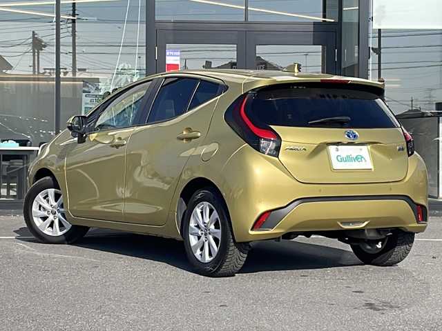 トヨタ アクア Z 茨城県 2021(令3)年 3.6万km ブラスゴールドメタリック 純正SDナビ(バックカメラ/Bluetooth)/コーナーセンサー/レーンキープアシスト/LEDオートライト/オートマチックハイビーム/サイドエアバッグ/スマートキー/冷房AAC/クルーズコントロール/USB入力端子/純正フロアマット/ハーフレザーシート/パワーシート/15インチ純正アルミホイール