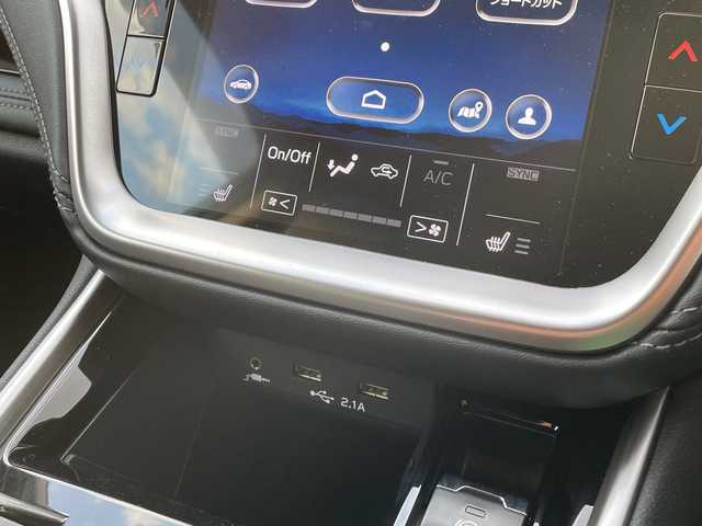 スバル アウトバック リミテッドEX 新潟県 2022(令4)年 4.5万km クリスタルホワイトP 4WD/純正メモリナビ/BT/USB/AUX/フルセグテレビ/フロント/サイド/バックカメラ/ETC/衝突被害軽減ブレーキ/レーンキープアシスト/レーダークルーズコントロール/革シート/パワーシート/シートヒーター/ステアリングヒーター/ステアリングスイッチ/パドルシフト/パワーバックドア/コーナーセンサー/スマートキー/プッシュスタート/LEDヘッドライト/オートライト/フォグランプ/純正18インチアルミホイール