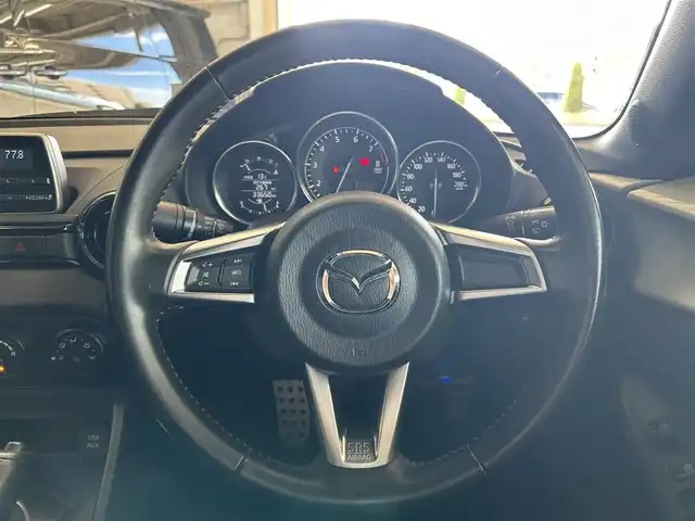 マツダ ロードスター S 愛知県 2015(平27)年 3.4万km セラミックM 純正オーディオ/ AM/FM/CD/USB/AUX/社外前方ドライブレコーダー/ETC/LEDヘッドライト/横滑り防止装置/純正フロアマット/純正16インチアルミホイール/スマートキー2個/エンジンPUSHスタート/取扱説明書/新車時保証書