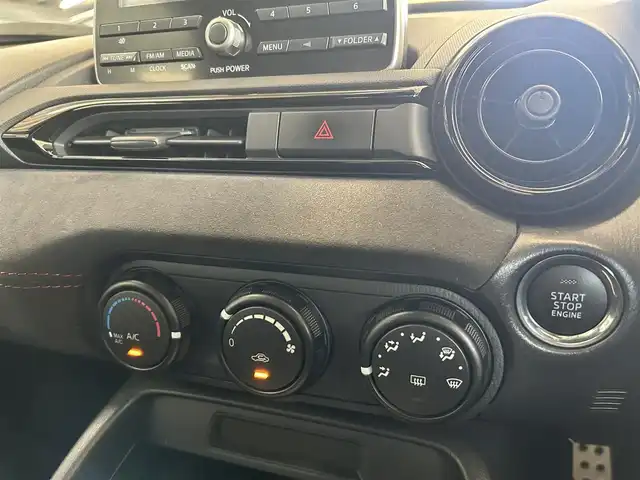 マツダ ロードスター S 愛知県 2015(平27)年 3.4万km セラミックM 純正オーディオ/ AM/FM/CD/USB/AUX/社外前方ドライブレコーダー/ETC/LEDヘッドライト/横滑り防止装置/純正フロアマット/純正16インチアルミホイール/スマートキー2個/エンジンPUSHスタート/取扱説明書/新車時保証書