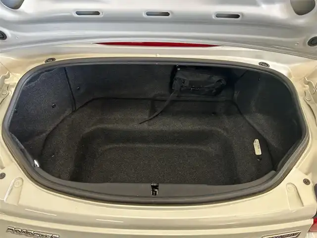 マツダ ロードスター S 愛知県 2015(平27)年 3.4万km セラミックM 純正オーディオ/ AM/FM/CD/USB/AUX/社外前方ドライブレコーダー/ETC/LEDヘッドライト/横滑り防止装置/純正フロアマット/純正16インチアルミホイール/スマートキー2個/エンジンPUSHスタート/取扱説明書/新車時保証書