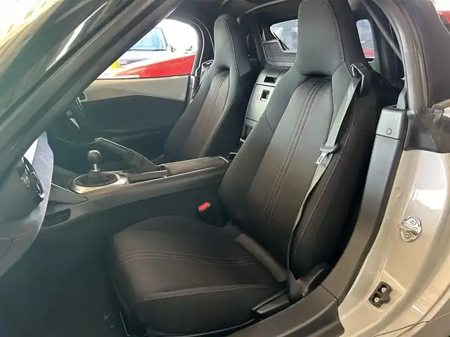 マツダ ロードスター S 愛知県 2015(平27)年 3.4万km セラミックM 純正オーディオ/ AM/FM/CD/USB/AUX/社外前方ドライブレコーダー/ETC/LEDヘッドライト/横滑り防止装置/純正フロアマット/純正16インチアルミホイール/スマートキー2個/エンジンPUSHスタート/取扱説明書/新車時保証書