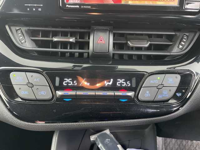 トヨタ Ｃ－ＨＲ S－T LEDパッケージ 道央・札幌 2018(平30)年 7.4万km メタルストリームM ・４WD/寒冷地仕様/・トヨタセーフティセンス/・プリクラッシュセーフティ/・レーダークルーズコントロール/・社外SDナビ/・DVD.CD.SD.BT.フルセグ/・バックカメラ/・純正エンジンスターター/・ミラーヒーター/・ビルトインETC/・スマートキー