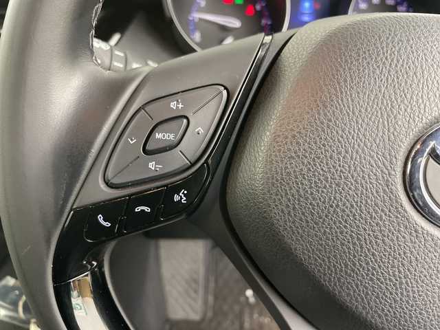 トヨタ Ｃ－ＨＲ S－T LEDパッケージ 道央・札幌 2018(平30)年 7.4万km メタルストリームM ・４WD/寒冷地仕様/・トヨタセーフティセンス/・プリクラッシュセーフティ/・レーダークルーズコントロール/・社外SDナビ/・DVD.CD.SD.BT.フルセグ/・バックカメラ/・純正エンジンスターター/・ミラーヒーター/・ビルトインETC/・スマートキー