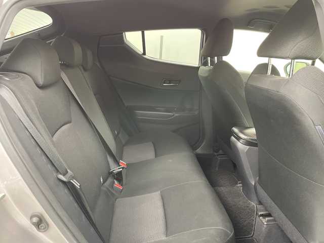 トヨタ Ｃ－ＨＲ S－T LEDパッケージ 道央・札幌 2018(平30)年 7.4万km メタルストリームM ・４WD/寒冷地仕様/・トヨタセーフティセンス/・プリクラッシュセーフティ/・レーダークルーズコントロール/・社外SDナビ/・DVD.CD.SD.BT.フルセグ/・バックカメラ/・純正エンジンスターター/・ミラーヒーター/・ビルトインETC/・スマートキー