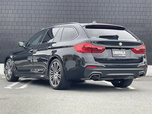 ＢＭＷ ５３０ｉ ツーリング Mスポーツ 静岡県 2017(平29)年 2.7万km サファイアブラックP インテリジェントSFT/衝突軽減ブレーキ　車線逸脱警告　ACC ステアリングアシスト ブラインドスポット/IDriveHDDナビフルセグTV Bluetooth/全方位カメラ/ブラックダコタレザーシート/シートヒーター /前席パワーシート運転席メモリー機能/ヘッドアップディスプレイ/アンビエントライト /クロージングサポートドア /パワーバックドア /アダプティブLEDヘッドライト/ブルーキャリパー/コンフォートアクセス/ブラック　ガラスモール　グリル　ルーフレール/ミラー一体型DSRCETC