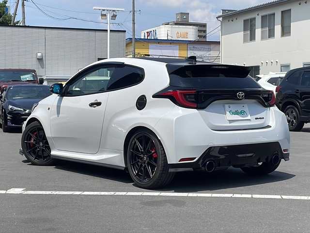 トヨタ ＧＲヤリス RZ ハイパフォーマンス 長野県 2022(令4)年 2.9万km プラチナホワイトパールマイカ 4WD/6速マニュアルターボ/純正ディスプレイオーディオ/FM・AM・Bluetooth Audio/AppleCarPlay対応/前後ドライブレコーダー/純正BBS 18インチアルミホイール/BLITZ DAMPER ZZ/HKS2本出しマフラー/ハーフレザーシート/シートヒーター/GRキャリパー/LEDヘッドライト/オートライト/プッシュスタート/スマートキー/スペアキー/取扱説明書/保証書