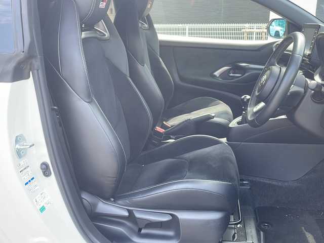 トヨタ ＧＲヤリス RZ ハイパフォーマンス 長野県 2022(令4)年 2.9万km プラチナホワイトパールマイカ 4WD/6速マニュアルターボ/純正ディスプレイオーディオ/FM・AM・Bluetooth Audio/AppleCarPlay対応/前後ドライブレコーダー/純正BBS 18インチアルミホイール/BLITZ DAMPER ZZ/HKS2本出しマフラー/ハーフレザーシート/シートヒーター/GRキャリパー/LEDヘッドライト/オートライト/プッシュスタート/スマートキー/スペアキー/取扱説明書/保証書