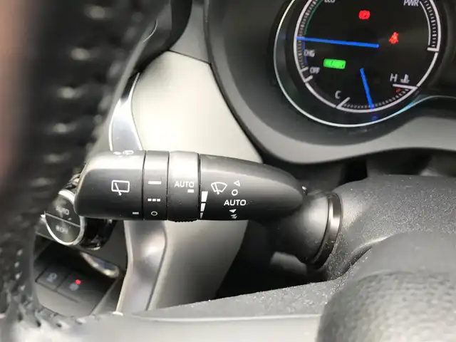 トヨタ ハリアー ハイブリッド G 富山県 2021(令3)年 5.2万km センシュアルレッドマイカ 4WD/純正ナビ/フルセグTV/Bluetooth/バックカメラ/デジタルインナーミラー/プリクラッシュセーフティ/クリアランスソナー/コーナーセンサー/レーダークルーズコントロール/ハーフレザーシート/パワーシート/電動リアゲート/革巻きステアリング/ステアリングスイッチ/プッシュスタート/スマートキー/ETC