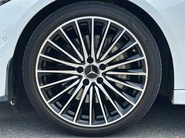 メルセデス・ベンツ Ｍ・ベンツ Ｃ２２０ｄ アバンギャルド　AMGライン 福島県 2022(令4)年 3.4万km パール 外装色：オパリスホワイト（885）/レーダーセーフティパッケージ/レザーエクスクルーシブパッケージ/・黒レザーシート/ベーシックパッケージ/・純正MBUXナビ/・ヘッドアップディスプレイ/パノラマサンルーフ/Burmesterサウンド/アクティブクルーズコントロール/ブラインドスポットモニター/レーンキープ/パワーシート/シートヒーター/360°カメラ/CarPlay/フルセグTV/ワイヤレス充電/デジタルライト/純正19インチAW/パワーバックドア/ドラレコ前後/アンビエントライト