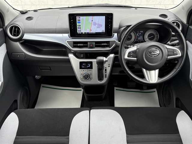 ダイハツ キャスト アクティバ G ターボ SAⅡ 岩手県 2016(平28)年 3.7万km パールホワイトⅢ 禁煙車/4WD/ターボ/純正エンジンスターター/ルーフラッピング（カーボン調シート）/ディーラーオプションナビ/→フルセグTV/Bluetooth/CD/DVD/FM/AM/HDMI/バックカメラ/ステアリングスイッチ（ナビ連動）/横滑り防止装置/ダウンヒルアシストコントロール/リアコーナーセンサー/衝突軽減システム/オートライト/LEDヘッドライト/LEDフォグライト/〇プッシュスタート/〇電動格納ミラー/〇フロアマット/〇ドアバイザー/〇シガーソケット/〇USBポート/〇スペアキー/取扱説明書/ETC/前方ドライブレコーダー/冬タイヤ純正アルミホイール車載/→6mm×4本