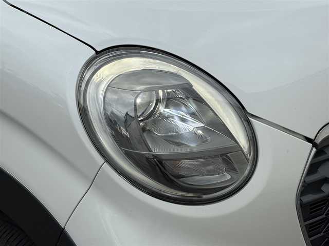 ダイハツ キャスト アクティバ G ターボ SAⅡ 岩手県 2016(平28)年 3.7万km パールホワイトⅢ 禁煙車/4WD/ターボ/純正エンジンスターター/ルーフラッピング（カーボン調シート）/ディーラーオプションナビ/→フルセグTV/Bluetooth/CD/DVD/FM/AM/HDMI/バックカメラ/ステアリングスイッチ（ナビ連動）/横滑り防止装置/ダウンヒルアシストコントロール/リアコーナーセンサー/衝突軽減システム/オートライト/LEDヘッドライト/LEDフォグライト/〇プッシュスタート/〇電動格納ミラー/〇フロアマット/〇ドアバイザー/〇シガーソケット/〇USBポート/〇スペアキー/取扱説明書/ETC/前方ドライブレコーダー/冬タイヤ純正アルミホイール車載/→6mm×4本