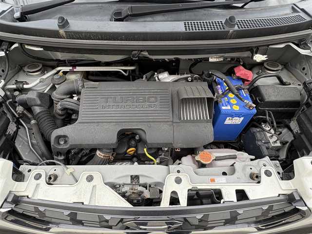 ダイハツ キャスト アクティバ G ターボ SAⅡ 岩手県 2016(平28)年 3.7万km パールホワイトⅢ 禁煙車/4WD/ターボ/純正エンジンスターター/ルーフラッピング（カーボン調シート）/ディーラーオプションナビ/→フルセグTV/Bluetooth/CD/DVD/FM/AM/HDMI/バックカメラ/ステアリングスイッチ（ナビ連動）/横滑り防止装置/ダウンヒルアシストコントロール/リアコーナーセンサー/衝突軽減システム/オートライト/LEDヘッドライト/LEDフォグライト/〇プッシュスタート/〇電動格納ミラー/〇フロアマット/〇ドアバイザー/〇シガーソケット/〇USBポート/〇スペアキー/取扱説明書/ETC/前方ドライブレコーダー/冬タイヤ純正アルミホイール車載/→6mm×4本