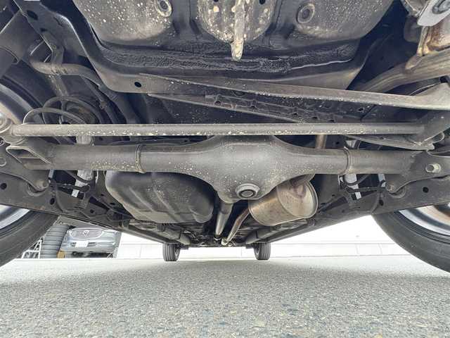 ダイハツ キャスト アクティバ G ターボ SAⅡ 岩手県 2016(平28)年 3.7万km パールホワイトⅢ 禁煙車/4WD/ターボ/純正エンジンスターター/ルーフラッピング（カーボン調シート）/ディーラーオプションナビ/→フルセグTV/Bluetooth/CD/DVD/FM/AM/HDMI/バックカメラ/ステアリングスイッチ（ナビ連動）/横滑り防止装置/ダウンヒルアシストコントロール/リアコーナーセンサー/衝突軽減システム/オートライト/LEDヘッドライト/LEDフォグライト/〇プッシュスタート/〇電動格納ミラー/〇フロアマット/〇ドアバイザー/〇シガーソケット/〇USBポート/〇スペアキー/取扱説明書/ETC/前方ドライブレコーダー/冬タイヤ純正アルミホイール車載/→6mm×4本