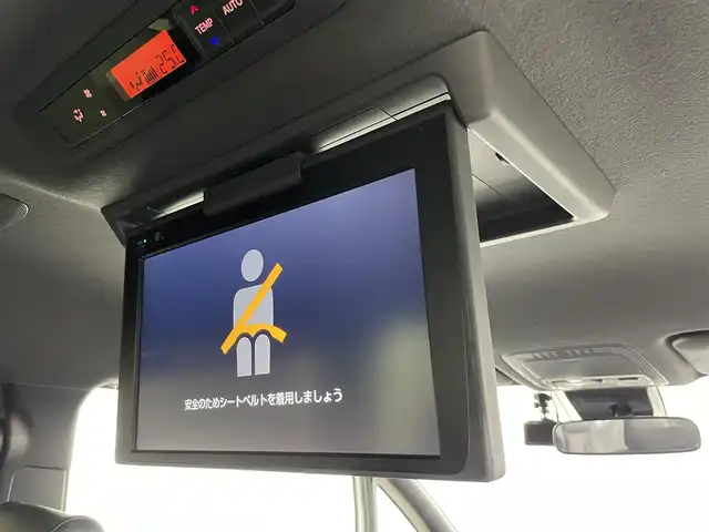 トヨタ エスクァイア Gi 大阪府 2019(平31)年 7.2万km ホワイトパールクリスタルシャイン 純正ナビＴＶ　後席モニター　バックカメラ　レザーシート　シートヒーター　クルコン　衝突軽減　ＥＴＣ　ドラレコ　両側パワスラ　レーンアシスト　アイドリングストップ　オートマチックハイビーム　スマートキー