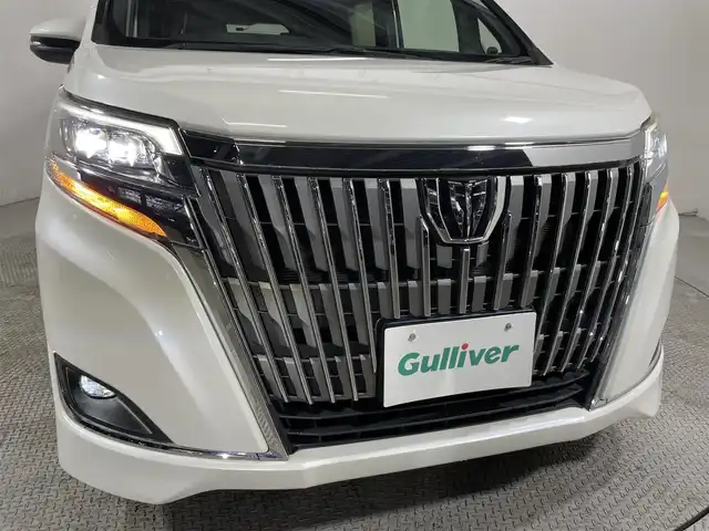 トヨタ エスクァイア Gi 大阪府 2019(平31)年 7.2万km ホワイトパールクリスタルシャイン 純正ナビＴＶ　後席モニター　バックカメラ　レザーシート　シートヒーター　クルコン　衝突軽減　ＥＴＣ　ドラレコ　両側パワスラ　レーンアシスト　アイドリングストップ　オートマチックハイビーム　スマートキー