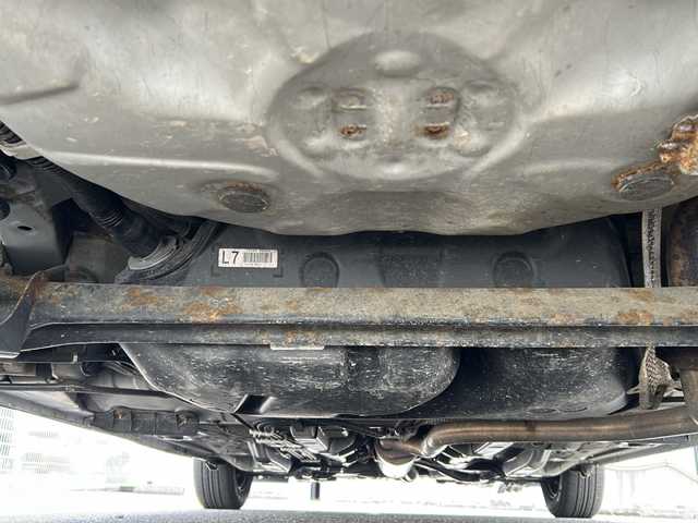 トヨタ ヴィッツ F 福島県 2011(平23)年 10.5万km スーパーホワイトⅡ ＫＥＮＷＯＯＤナビ　バックＣ　ワンセグ　ＢＴ　ＥＴＣ　電格ミラー　ＨＩＤヘッドライト　フォグランプ　助手席荷物落下ガード　純正ホイールキャップ付１４インチＳＷ　ＨＤＭＩ　リモコンキー　ドアバイザー