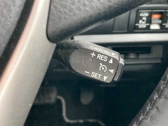 トヨタ ヴォクシー ZS 煌Ⅱ 愛媛県 2020(令2)年 5.1万km ホワイトパールクリスタルシャイン ワンオーナー/純正ナビ(NSZT-W68T)/・CD/DVD/フルセグTV/Bluetooth/SD/フリップダウンモニター/両側パワースライドドア /ドライブレコーダー前後/クルーズコントロール/衝突軽減ブレーキ/レーンキープアシスト/クリアランスソナー /LEDオートライト/・オートハイビーム /アイドリングストップ/ISOFIX/プッシュスタート