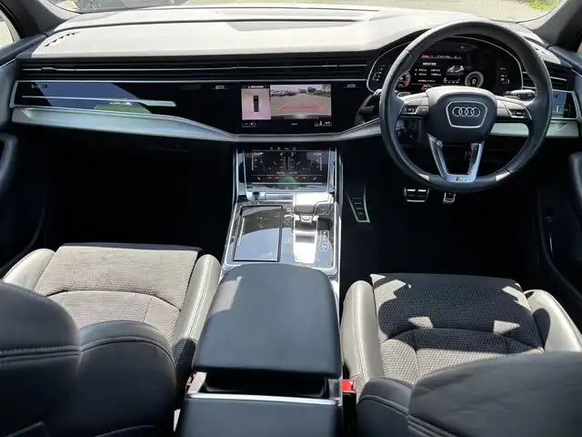 アウディ アウディ Ｑ７ 55TFSIクワトロ Sライン 福岡県 2022(令4)年 2.1万km 白 シートヒーター/エンジンスタートボタン/スマートキー/バックモニター/ETC/ドライブレコーダー/オートライト/オートマチックハイビーム