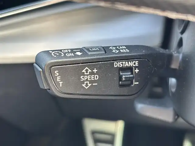 アウディ アウディ Ｑ７ 55TFSIクワトロ Sライン 福岡県 2022(令4)年 2.1万km 白 シートヒーター/エンジンスタートボタン/スマートキー/バックモニター/ETC/ドライブレコーダー/オートライト/オートマチックハイビーム