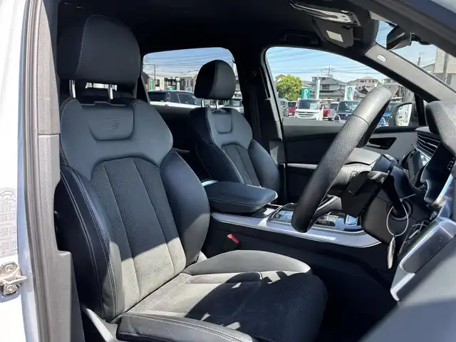 アウディ アウディ Ｑ７ 55TFSIクワトロ Sライン 福岡県 2022(令4)年 2.1万km 白 シートヒーター/エンジンスタートボタン/スマートキー/バックモニター/ETC/ドライブレコーダー/オートライト/オートマチックハイビーム