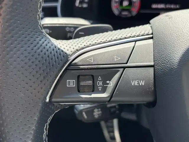 アウディ アウディ Ｑ７ 55TFSIクワトロ Sライン 福岡県 2022(令4)年 2.1万km 白 シートヒーター/エンジンスタートボタン/スマートキー/バックモニター/ETC/ドライブレコーダー/オートライト/オートマチックハイビーム