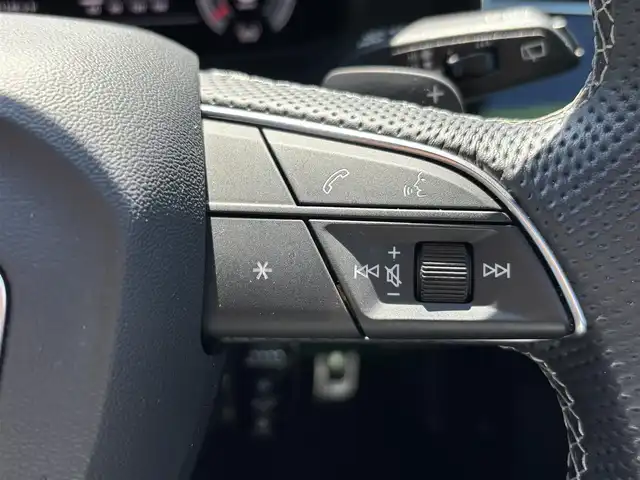 アウディ アウディ Ｑ７ 55TFSIクワトロ Sライン 福岡県 2022(令4)年 2.1万km 白 シートヒーター/エンジンスタートボタン/スマートキー/バックモニター/ETC/ドライブレコーダー/オートライト/オートマチックハイビーム
