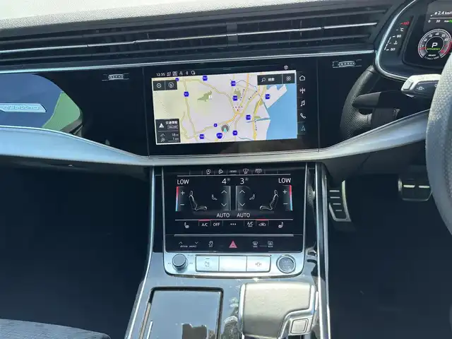 アウディ アウディ Ｑ７ 55TFSIクワトロ Sライン 福岡県 2022(令4)年 2.1万km 白 シートヒーター/エンジンスタートボタン/スマートキー/バックモニター/ETC/ドライブレコーダー/オートライト/オートマチックハイビーム