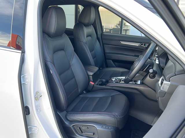 マツダ ＣＸ－５ XD スポーツアピアランス 大阪府 2024(令6)年 0.8万km ロジウムホワイトプレミアムメタリック 衝突軽減システム　ＢＯＳＥ　純正ナビ　全周囲カメラ　ＢＴ　フルセグＴＶ　レザーシート　全席シートヒーター　前席ベンチレーション　前席パワーシート　シートメモリ　オートホールド　レーダークルコン　ＥＴＣ　ステアリングヒーター　パワーバックドア　純正フロアマット　純正アルミホイール　BSM　アクティブ・ドライビング・ディスプレイ　オートライト　LEDヘッドライト　パドルシフト　前後コーナーセンサー　スマートキー　プッシュスタート　保証書　