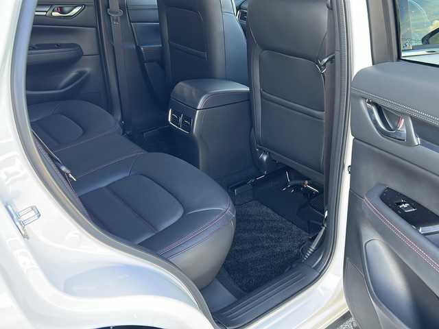 マツダ ＣＸ－５ XD スポーツアピアランス 大阪府 2024(令6)年 0.8万km ロジウムホワイトプレミアムメタリック 衝突軽減システム　ＢＯＳＥ　純正ナビ　全周囲カメラ　ＢＴ　フルセグＴＶ　レザーシート　全席シートヒーター　前席ベンチレーション　前席パワーシート　シートメモリ　オートホールド　レーダークルコン　ＥＴＣ　ステアリングヒーター　パワーバックドア　純正フロアマット　純正アルミホイール　BSM　アクティブ・ドライビング・ディスプレイ　オートライト　LEDヘッドライト　パドルシフト　前後コーナーセンサー　スマートキー　プッシュスタート　保証書　