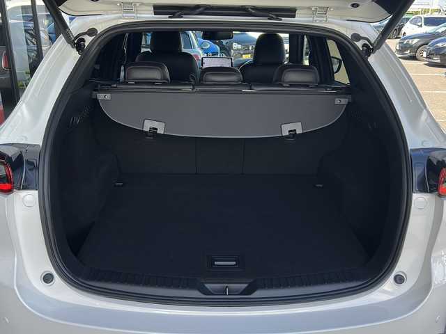 マツダ ＣＸ－５ XD スポーツアピアランス 大阪府 2024(令6)年 0.8万km ロジウムホワイトプレミアムメタリック 衝突軽減システム　ＢＯＳＥ　純正ナビ　全周囲カメラ　ＢＴ　フルセグＴＶ　レザーシート　全席シートヒーター　前席ベンチレーション　前席パワーシート　シートメモリ　オートホールド　レーダークルコン　ＥＴＣ　ステアリングヒーター　パワーバックドア　純正フロアマット　純正アルミホイール　BSM　アクティブ・ドライビング・ディスプレイ　オートライト　LEDヘッドライト　パドルシフト　前後コーナーセンサー　スマートキー　プッシュスタート　保証書　