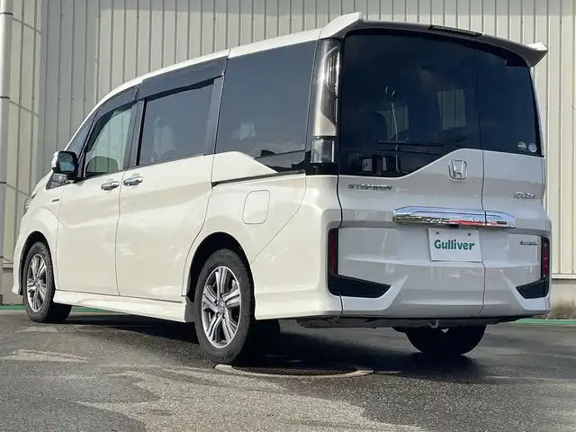 ホンダ ステップワゴン スパーダ ハイブリッド G EX ホンダセンシング 富山県 2018(平30)年 3.9万km プラチナホワイトパール 純正ナビ/フルセグTV/両側パワースライドドア/バックモニター/ビルトインETC/ドライブレコーダー/アダプティブクルーズコントロール/ホンダセンシング/・衝突被害軽減ブレーキ/・車線逸脱防止支援/・誤発進抑制/・標識認識/・先行車発進お知らせ/LEDヘッドランプ/デュアルオートエアコン/革巻きステアリング/ステアリングスイッチ/ハーフレザーシート/前席シートヒーター/純正16インチアルミホイール/スマートキー/プッシュエンジンスタート/禁煙車