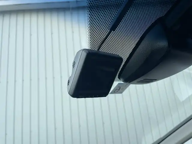 ホンダ ステップワゴン スパーダ ハイブリッド G EX ホンダセンシング 富山県 2018(平30)年 3.9万km プラチナホワイトパール 純正ナビ/フルセグTV/両側パワースライドドア/バックモニター/ビルトインETC/ドライブレコーダー/アダプティブクルーズコントロール/ホンダセンシング/・衝突被害軽減ブレーキ/・車線逸脱防止支援/・誤発進抑制/・標識認識/・先行車発進お知らせ/LEDヘッドランプ/デュアルオートエアコン/革巻きステアリング/ステアリングスイッチ/ハーフレザーシート/前席シートヒーター/純正16インチアルミホイール/スマートキー/プッシュエンジンスタート/禁煙車