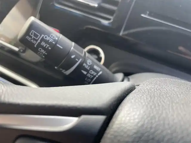 ホンダ ステップワゴン スパーダ ハイブリッド G EX ホンダセンシング 富山県 2018(平30)年 3.9万km プラチナホワイトパール 純正ナビ/フルセグTV/両側パワースライドドア/バックモニター/ビルトインETC/ドライブレコーダー/アダプティブクルーズコントロール/ホンダセンシング/・衝突被害軽減ブレーキ/・車線逸脱防止支援/・誤発進抑制/・標識認識/・先行車発進お知らせ/LEDヘッドランプ/デュアルオートエアコン/革巻きステアリング/ステアリングスイッチ/ハーフレザーシート/前席シートヒーター/純正16インチアルミホイール/スマートキー/プッシュエンジンスタート/禁煙車