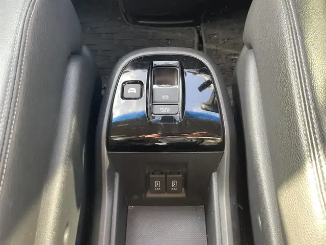 ホンダ ステップワゴン スパーダ ハイブリッド G EX ホンダセンシング 富山県 2018(平30)年 3.9万km プラチナホワイトパール 純正ナビ/フルセグTV/両側パワースライドドア/バックモニター/ビルトインETC/ドライブレコーダー/アダプティブクルーズコントロール/ホンダセンシング/・衝突被害軽減ブレーキ/・車線逸脱防止支援/・誤発進抑制/・標識認識/・先行車発進お知らせ/LEDヘッドランプ/デュアルオートエアコン/革巻きステアリング/ステアリングスイッチ/ハーフレザーシート/前席シートヒーター/純正16インチアルミホイール/スマートキー/プッシュエンジンスタート/禁煙車