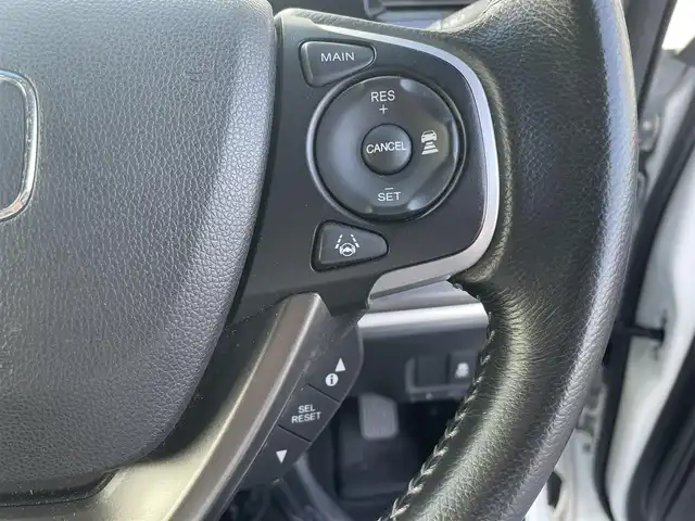 ホンダ ステップワゴン スパーダ ハイブリッド G EX ホンダセンシング 富山県 2018(平30)年 3.9万km プラチナホワイトパール 純正ナビ/フルセグTV/両側パワースライドドア/バックモニター/ビルトインETC/ドライブレコーダー/アダプティブクルーズコントロール/ホンダセンシング/・衝突被害軽減ブレーキ/・車線逸脱防止支援/・誤発進抑制/・標識認識/・先行車発進お知らせ/LEDヘッドランプ/デュアルオートエアコン/革巻きステアリング/ステアリングスイッチ/ハーフレザーシート/前席シートヒーター/純正16インチアルミホイール/スマートキー/プッシュエンジンスタート/禁煙車