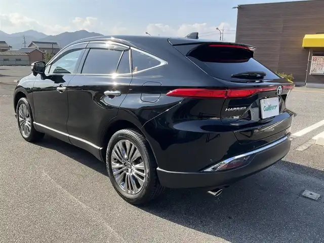トヨタ ハリアー Z 滋賀県 2022(令4)年 1.2万km ブラック ワンオーナー/トヨタセーフティセンス/レーダークルーズコントロール/ブラインドスポットモニター/スペアタイヤ有り/12.3インチディスプレイオーディオプラス/　　　JBLプレミアムサウンドシステム/・Bluetooth、フルセグテレビ、HDMI端子/・AppleCayPlay/AndroidAuto/バックカメラ/ビルトインETC.20/デジタルインナーミラー/運転席パワーシート/パワーバックドア/LEDヘッドライト/LEDフォグランプ/純正19インチアルミホイール/3Dレザー調フロアマット/スペアキー有り/取扱説明書/保証書/