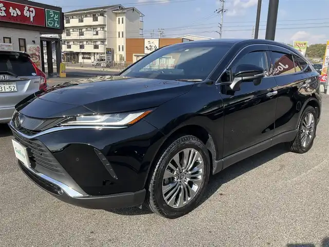 トヨタ ハリアー Z 滋賀県 2022(令4)年 1.2万km ブラック ワンオーナー/トヨタセーフティセンス/レーダークルーズコントロール/ブラインドスポットモニター/スペアタイヤ有り/12.3インチディスプレイオーディオプラス/　　　JBLプレミアムサウンドシステム/・Bluetooth、フルセグテレビ、HDMI端子/・AppleCayPlay/AndroidAuto/バックカメラ/ビルトインETC.20/デジタルインナーミラー/運転席パワーシート/パワーバックドア/LEDヘッドライト/LEDフォグランプ/純正19インチアルミホイール/3Dレザー調フロアマット/スペアキー有り/取扱説明書/保証書/
