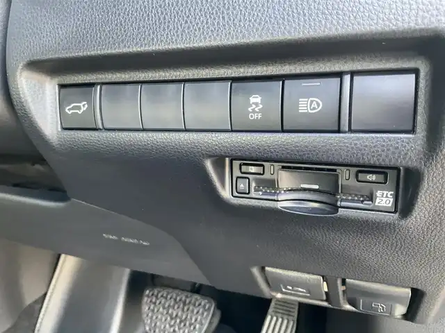 トヨタ ハリアー Z 滋賀県 2022(令4)年 1.2万km ブラック ワンオーナー/トヨタセーフティセンス/レーダークルーズコントロール/ブラインドスポットモニター/スペアタイヤ有り/12.3インチディスプレイオーディオプラス/　　　JBLプレミアムサウンドシステム/・Bluetooth、フルセグテレビ、HDMI端子/・AppleCayPlay/AndroidAuto/バックカメラ/ビルトインETC.20/デジタルインナーミラー/運転席パワーシート/パワーバックドア/LEDヘッドライト/LEDフォグランプ/純正19インチアルミホイール/3Dレザー調フロアマット/スペアキー有り/取扱説明書/保証書/