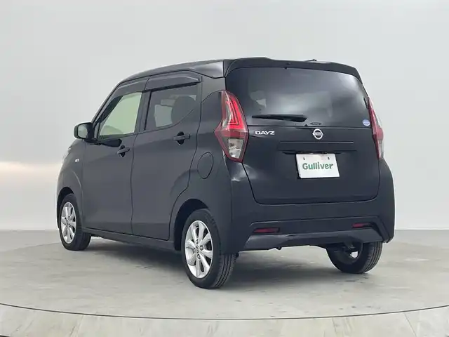 日産 デイズ X 熊本県 2021(令3)年 1.3万km 黒 純正ディスプレイオーディオ/BT/USB/AM/FM/バックカメラ/前後ドラレコ/エマージェンシーブレーキ/車線逸脱警報/コーナーセンサー/オートライト/・ハロゲンライト/・ヘッドライトレベライザー/純正ドアバイザー/純正フロアマット/プッシュスタート/・スマートキー/・スペアキー×１