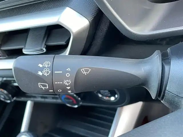 トヨタ ライズ Z 青森県 2023(令5)年 1.6万km ナチュラルベージュマイカM 4WD/寒冷地仕様/ワンオーナー/純正17AW積込（195/60/17）/純正フロアマット/社外ナビ/・AM/FM/CD/DVD/BT/コーナーセンサー/MTモード付AT/シートヒーター前席/トヨタセーフティセンス/・プリクラッシュセーフティ/・レーントレーシングアシスト/・レーダークルーズコントロール/・オートマチックハイビーム/アイドリングストップ/横滑り防止機能/車線逸脱警報/セキュリティアラーム/ETC/ドラレコ/スペアキー/純正スターター/保証書/取扱説明書/整備記録簿