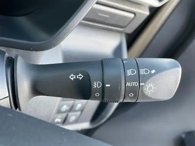 トヨタ ライズ Z 青森県 2023(令5)年 1.6万km ナチュラルベージュマイカM 4WD/寒冷地仕様/ワンオーナー/純正17AW積込（195/60/17）/純正フロアマット/社外ナビ/・AM/FM/CD/DVD/BT/コーナーセンサー/MTモード付AT/シートヒーター前席/トヨタセーフティセンス/・プリクラッシュセーフティ/・レーントレーシングアシスト/・レーダークルーズコントロール/・オートマチックハイビーム/アイドリングストップ/横滑り防止機能/車線逸脱警報/セキュリティアラーム/ETC/ドラレコ/スペアキー/純正スターター/保証書/取扱説明書/整備記録簿