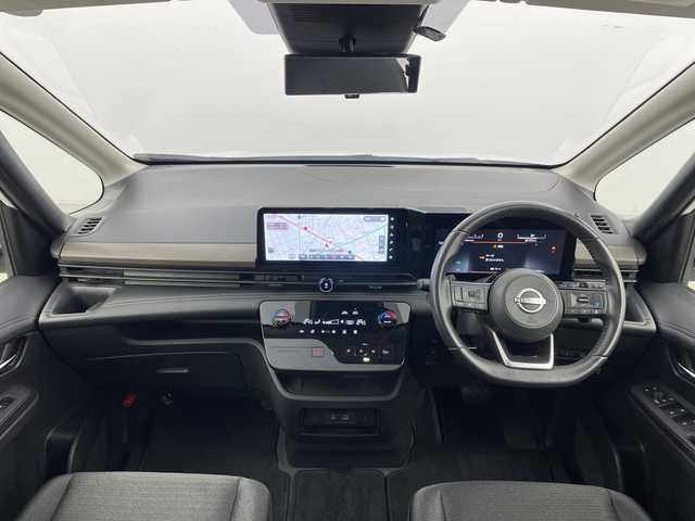 日産 セレナ ハイウェイスター V 群馬県 2023(令5)年 4.1万km プリズムホワイト 純正１２．３型ナビ　全周囲カメラ　デジタルインナーミラー　プロパイロット　ワイヤレス充電器　ＥＴＣ２．０　ＢＳＭ　パドルシフト　ＷＡＣ　両側電動スライドドア　ＬＥＤヘッドライト　ＬＥＤ　禁煙車