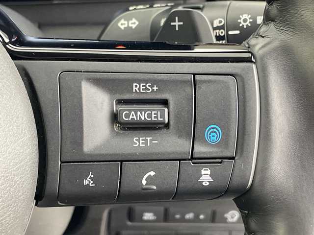 日産 セレナ ハイウェイスター V 群馬県 2023(令5)年 4.1万km プリズムホワイト 純正１２．３型ナビ　全周囲カメラ　デジタルインナーミラー　プロパイロット　ワイヤレス充電器　ＥＴＣ２．０　ＢＳＭ　パドルシフト　ＷＡＣ　両側電動スライドドア　ＬＥＤヘッドライト　ＬＥＤ　禁煙車