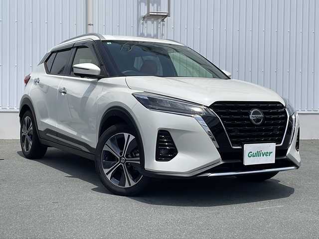 日産 キックス X ツートーンインテリアED 三重県 2020(令2)年 5.8万km ブリリアントホワイトパール 純正9インチナビ(AM/FM/フルセグTV/BT/MusicStocker）/ツートンインテリアED/e-power/プロパイロット/デジタルインナー/ステアリングスイッチ/ステアリングヒーター/革巻きステアリング/ドライブレコーダー/ビルトインETC/プッシュスタート/スペアキー/ハンドル支援/後方支援/エマージェンシーブレーキ/駐車支援/ふらつき検知/電動格納ミラー/ルーフレール/禁煙車/取扱説明書/ナビ取扱説明書/保証書