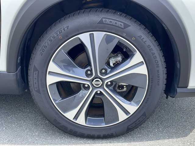 日産 キックス X ツートーンインテリアED 三重県 2020(令2)年 5.8万km ブリリアントホワイトパール 純正9インチナビ(AM/FM/フルセグTV/BT/MusicStocker）/ツートンインテリアED/e-power/プロパイロット/デジタルインナー/ステアリングスイッチ/ステアリングヒーター/革巻きステアリング/ドライブレコーダー/ビルトインETC/プッシュスタート/スペアキー/ハンドル支援/後方支援/エマージェンシーブレーキ/駐車支援/ふらつき検知/電動格納ミラー/ルーフレール/禁煙車/取扱説明書/ナビ取扱説明書/保証書
