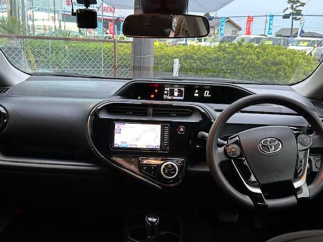 トヨタ アクア S スタイルブラック 静岡県 2018(平30)年 6.2万km ダークブルーマイカ 純正ナビ　ＴＶ　Ｂｌｕｅｔｏｏｔｈ接続　バックカメラ　ビルトインＥＴＣ　ドライブレコーダー　衝突被害軽減ブレーキ　車線逸脱警報　横滑り防止　ＬＥＤオートハイビーム　スマートキー　プッシュスタート