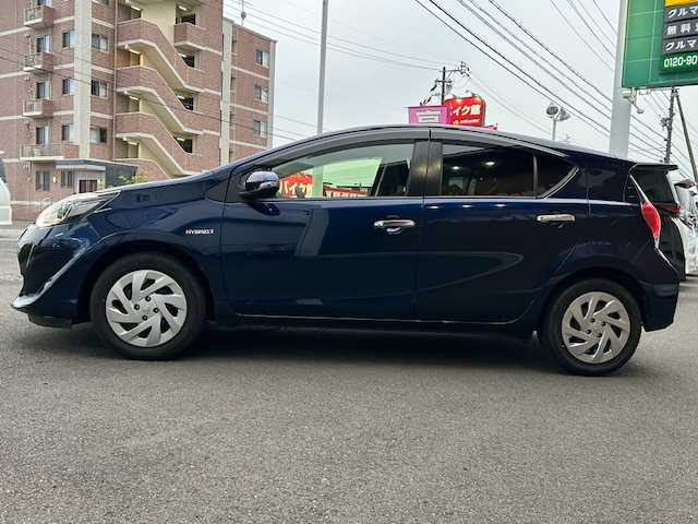 トヨタ アクア S スタイルブラック 静岡県 2018(平30)年 6.2万km ダークブルーマイカ 純正ナビ　ＴＶ　Ｂｌｕｅｔｏｏｔｈ接続　バックカメラ　ビルトインＥＴＣ　ドライブレコーダー　衝突被害軽減ブレーキ　車線逸脱警報　横滑り防止　ＬＥＤオートハイビーム　スマートキー　プッシュスタート